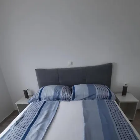 Two Bedroom 维尔