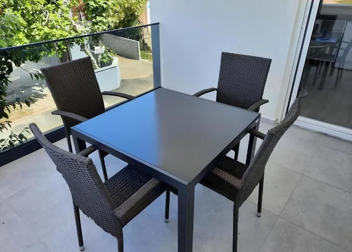 Two Bedroom Apartamento Vir